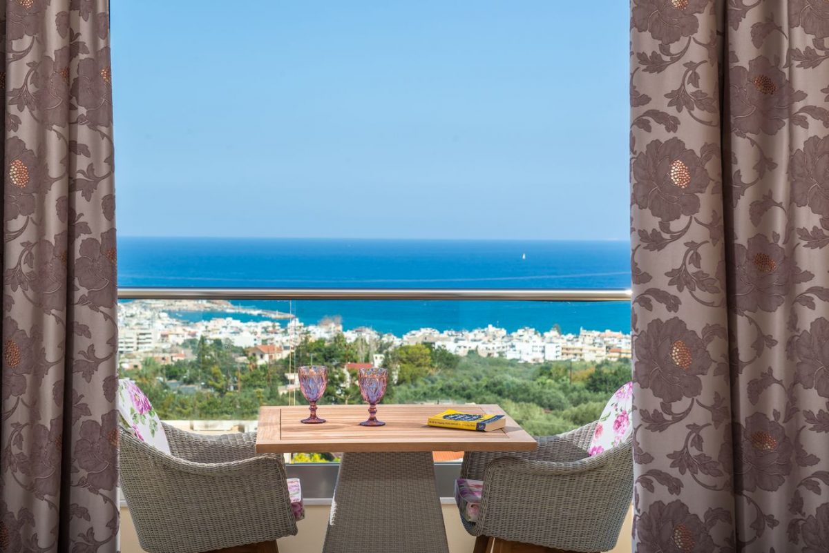 Sea view suite balcony - Pilots Villas Hersonissos Crete